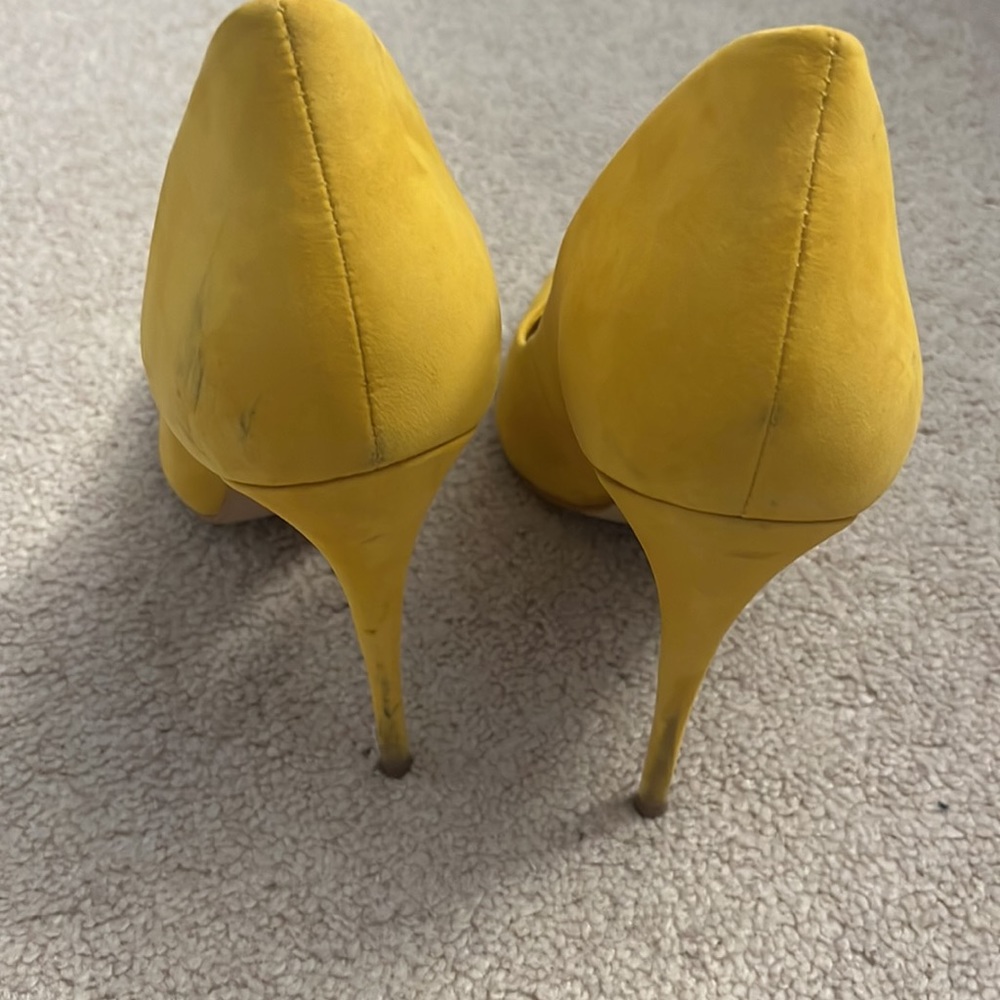Heels - Picture 3 of 3
